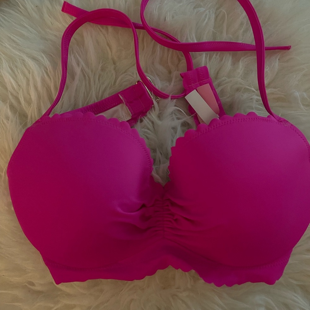 Victoria’s Secret The Getaway Scallop Bikini Top 36C Coral